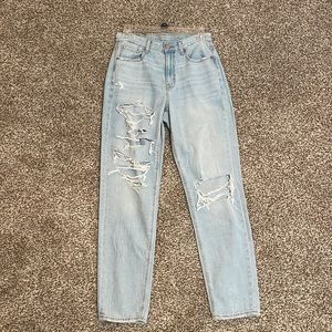 American Eagle mom jeans size 2 Long